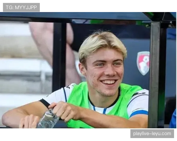 霍伊伦新星闪耀丹麦赛场 引国际足坛瞩目 霍伊伦新星闪耀丹麦赛场 引国际足坛瞩目