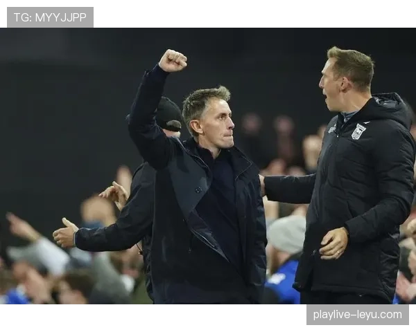 麦肯纳率队强势崛起,英超争冠格局再添变数 麦肯纳率队强势崛起,英超争冠格局再添变数